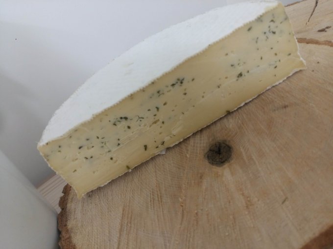 Fromage bio Tomme  poivre ou ail des ours